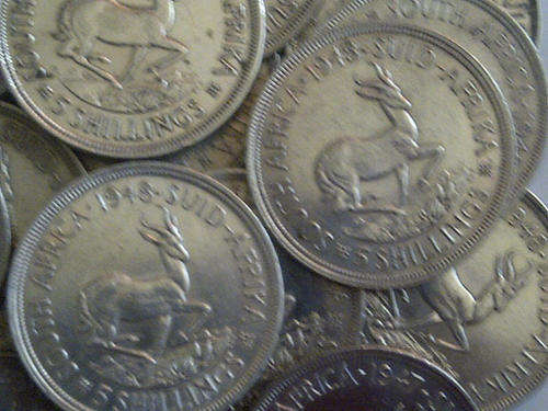 5 X EXQUISITE AND RARE ***1948*** SOUTH AFRICAN 5 SHILLING CROWN IN VERY GOOD CONDITION.