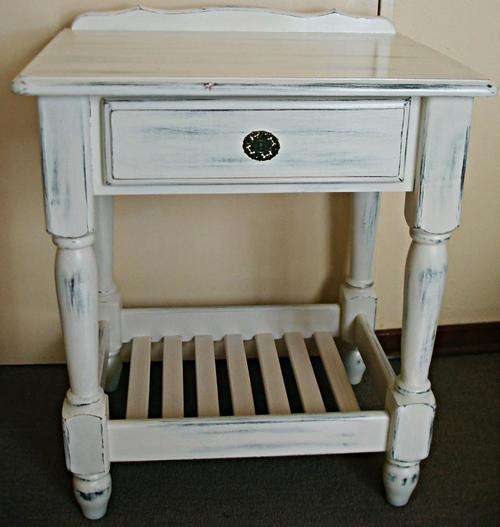 Pedestal Shabby Chic Finish