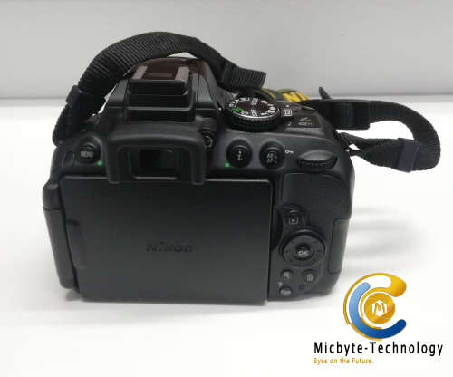 Nikon D5300 DSLR 24.2MP with 18-55mm DX VR Lens
