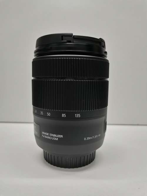 Canon EF-S 18-135mm f/3.5-5.6 USM NANO Image Stabilizer Lens
