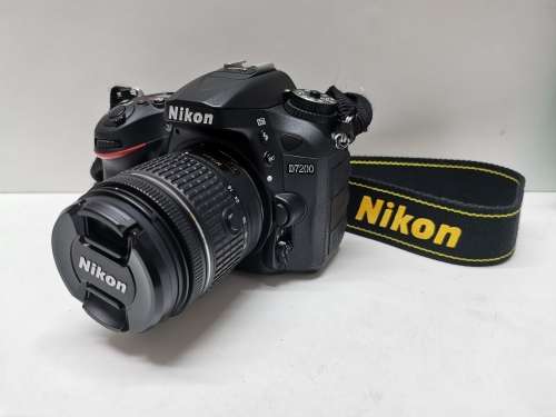 Nikon D7200 Dslr camera with 18-55mm & 70-300mm zoom lens