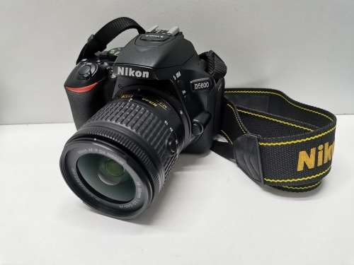Nikon D5600 Digital SLR-24.2 MP_18-55mm kit lens