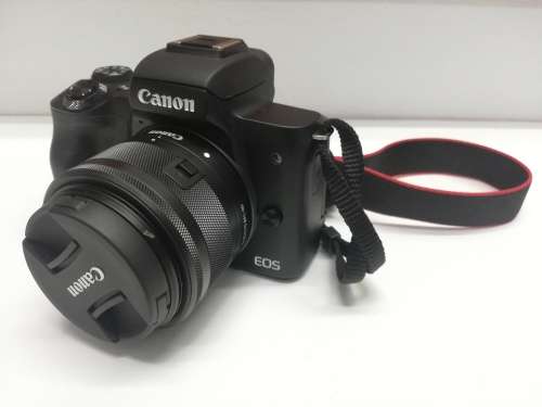 Canon EOS M50 Mark I + 15-45mm Mirrorless Camera Kit