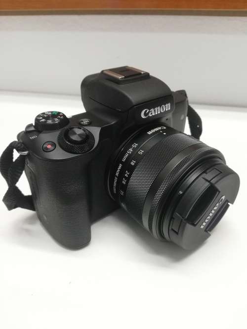 Canon EOS M50 Mark I + 15-45mm Mirrorless Camera Kit