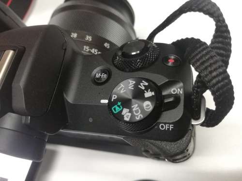 Canon EOS M50 Mark I + 15-45mm Mirrorless Camera Kit