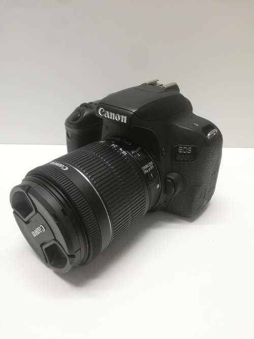 Canon EOS 800D
