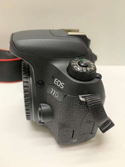 CANON EOS 77D DSLR Body Camera