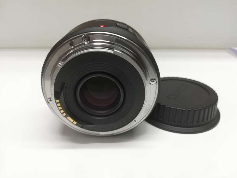Canon EF 50mm f/1.8 STM
