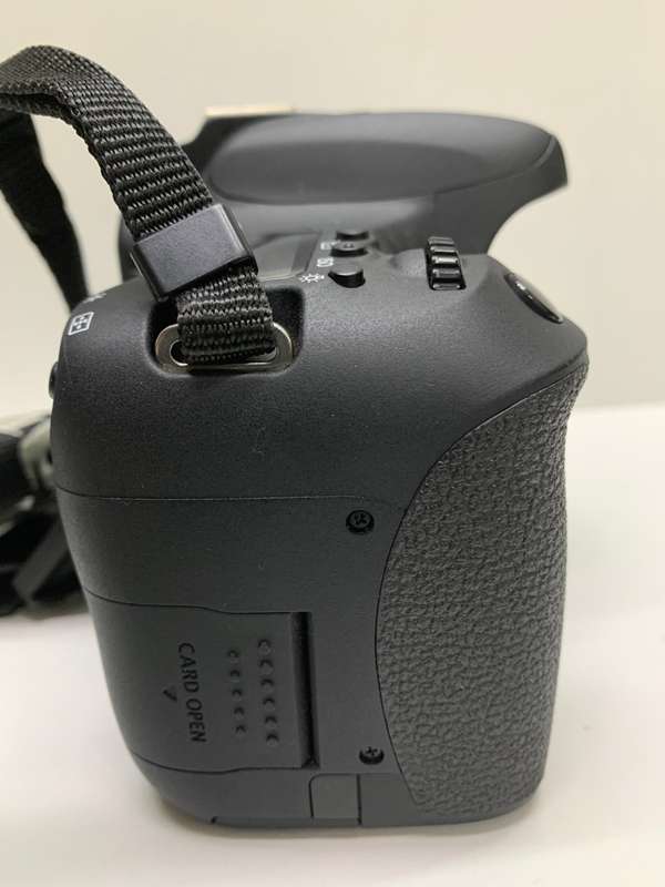 Canon EOS 760D, 24.2 MPx  (Body only) DSLR Camera