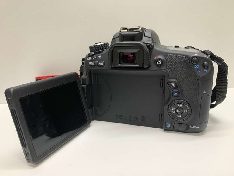 Canon EOS 760D, 24.2 MPx  (Body only) DSLR Camera