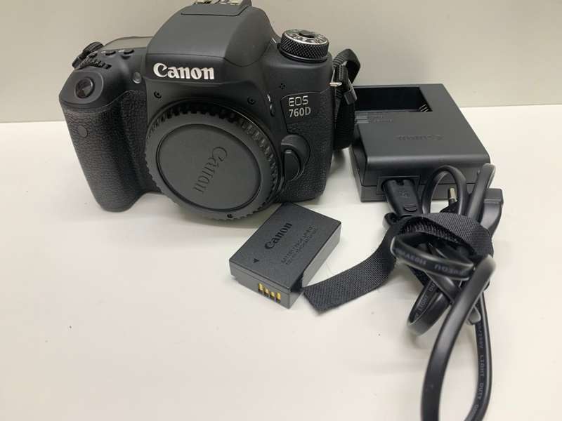 Canon EOS 760D, 24.2 MPx  (Body only) DSLR Camera