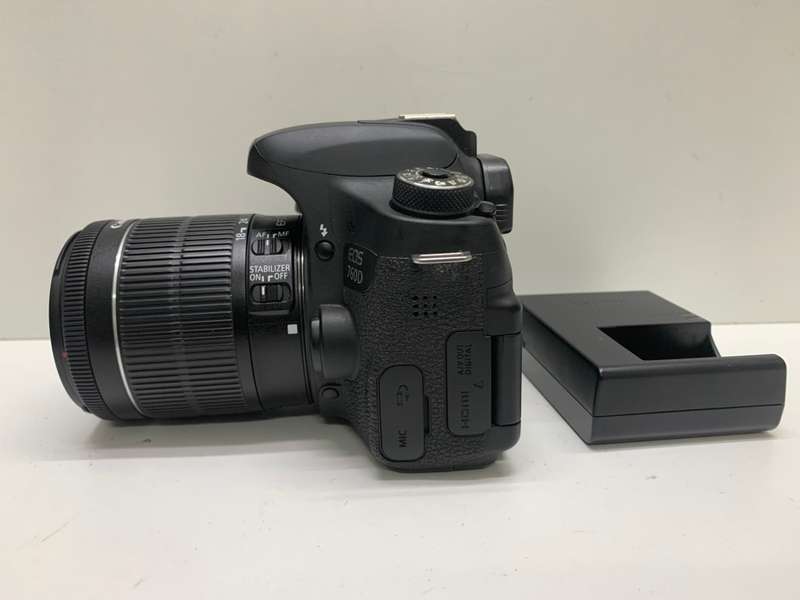 Canon EOS 760D, 24.2 Mpx , 18-55mm STM zoom lens