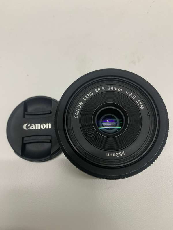 Canon lens EF-S 24mm f/2.8 STM
