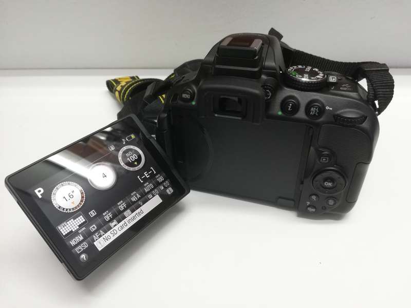 Nikon D5300 DSLR 24.2MP with 18-55mm DX VR Lens