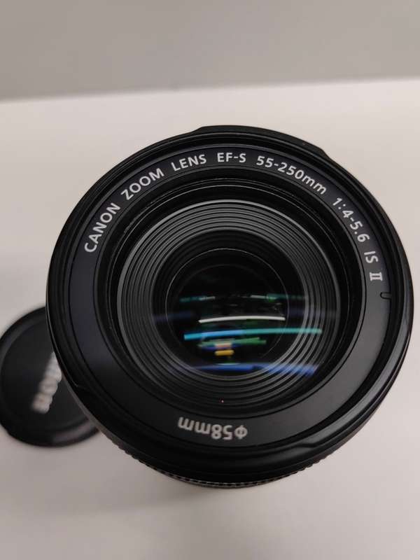 Canon EF-S 55-250mm f4-5.6 IS II lens