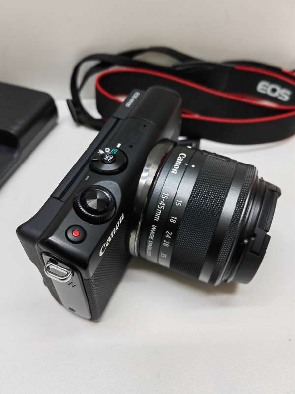 Canon EOS M100 Mirrorless Camera + 15-45mm IS STM (Black)