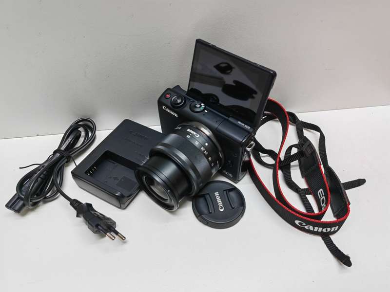 Canon EOS M100 Mirrorless Camera + 15-45mm IS STM (Black)