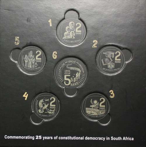 2019 5 Rand and 2 Rand Holder