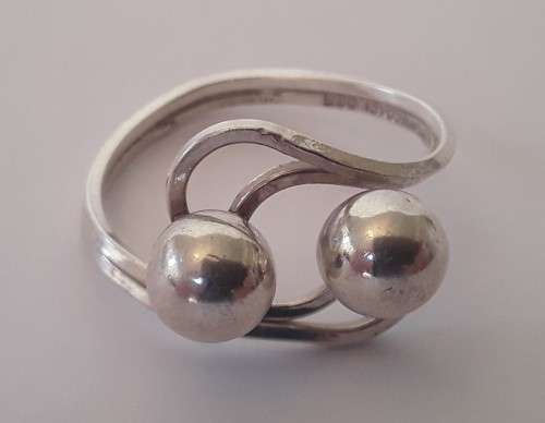 A superbly designed Israeli sterling silver ring in the Modernist style.