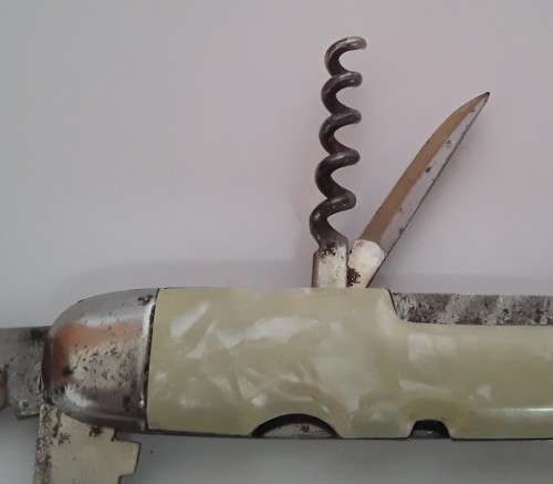 WW2 GERMAN RICHARTZ WHALE POCKET KNIFE MULTI-TOOL WITH GLASS CUTTER.