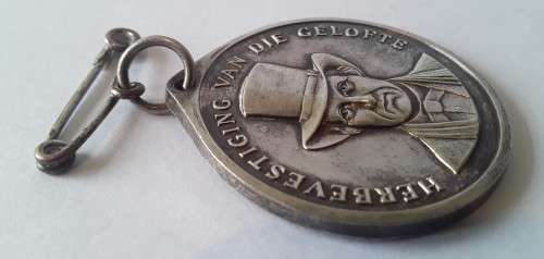 Rare solid silver Andries Pretorius `Gelofte Kerk` medal.