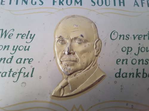 Large WW2 Jan Smuts chocolate tin sent to SA troops Xmas, 1940. 18 x 11cm.