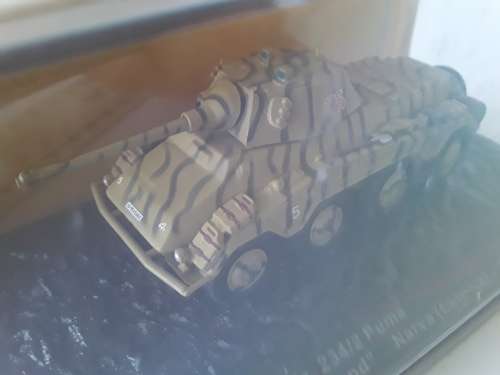Boxed WW2 `Sd.Kfz.234/2 Puma 11.SS-Fw.Pz.Gren.Div `Norland` Narva (Estonia) - 1944` by Diagostini.