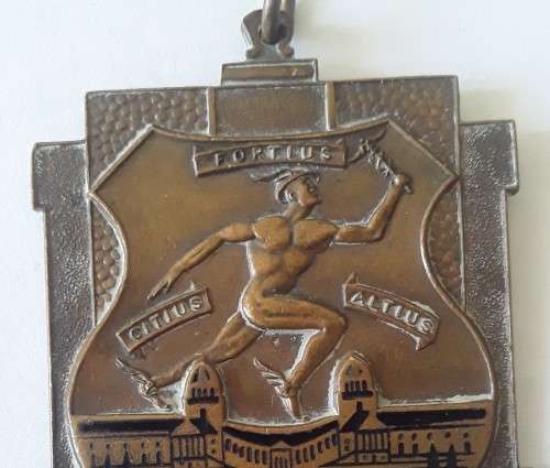 Vintage `North Transvaal Athletics / Noord Transvaal Atletiek` medallion.