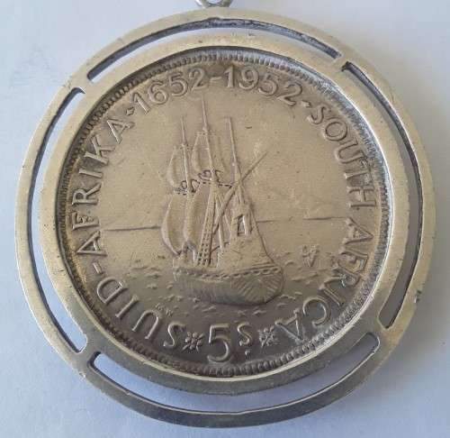 Silver South Africa 1952 5 Shilling Set In a Solid Silver Pendant. 45mm. 38.7 grams.