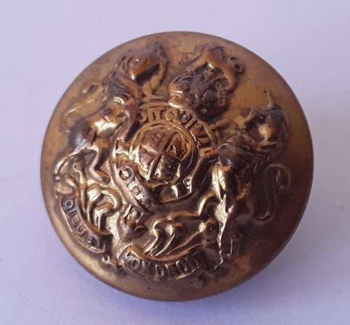 King`s Africa Rifles large button and WW1 British Army small button
