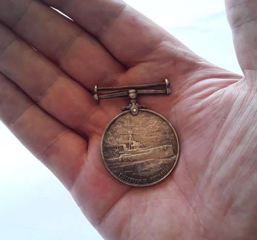 Rare silver WW1 Royal Naval Reserve LS & GC Medal to 2331U J. Foy STO. R.N.R.
