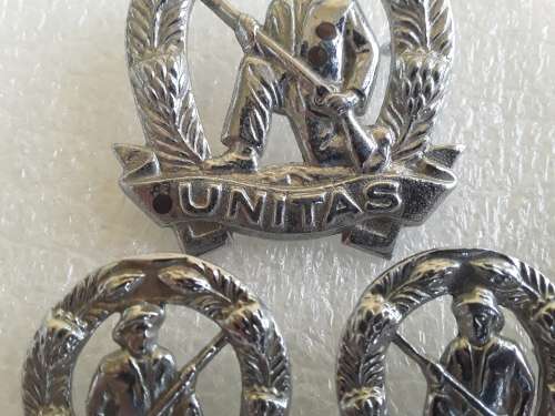 SADF Unitas Commando Badge Set (Silver Metal). Cap and 2 x Collar. Lugs / Pins intact.