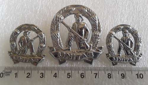 SADF Unitas Commando Badge Set (Silver Metal). Cap and 2 x Collar. Lugs / Pins intact.