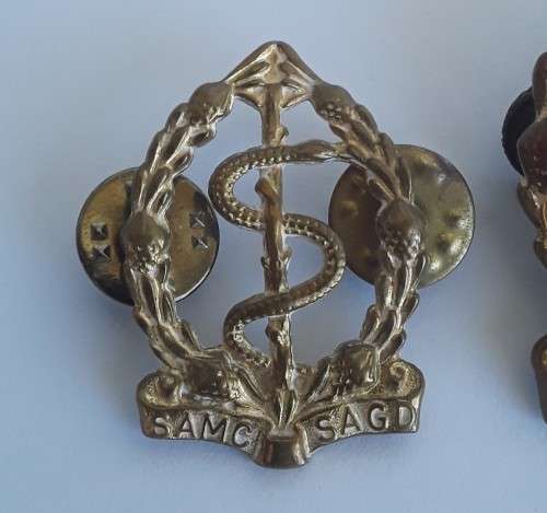 South African Medical Corps (SAGD / SAMC) Badge Set. Cap and 2 x Collar. Lugs / Pins intact.