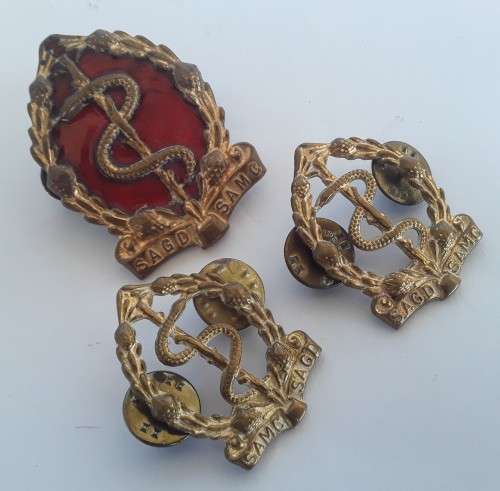 South African Medical Corps (SAGD / SAMC) Badge Set. Cap and 2 x Collar. Lugs / Pins intact.