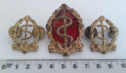 South African Medical Corps (SAGD / SAMC) Badge Set. Cap and 2 x Collar. Lugs / Pins intact.