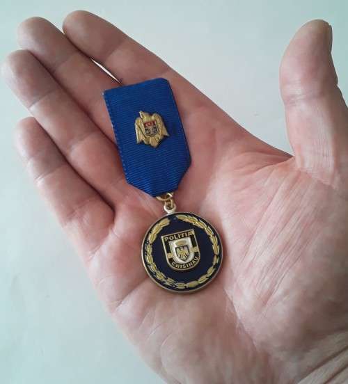 Moldovan Chișinău Police Service Medal.