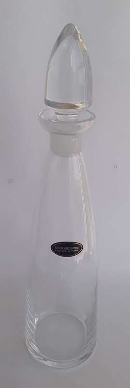 Fine Quality Vintage `Ernst Rosenthal Kristalglasfabriek` Decanter With Stopper. H: 34 cm.