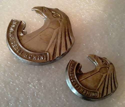 SA Personnel Service Corps Badge Set. 1 x Cap. 1 x Collar. Lugs and pins intact.