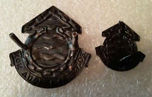 SADF Ordinance Corps Badge Set. 1 x Cap. 1 x Collar.