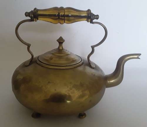 Antique Solid Brass Shallow-Shaped Toddy Kettle With Glass Handle. H: 22,5 cm.