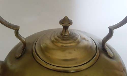 Antique Solid Brass Shallow-Shaped Toddy Kettle With Glass Handle. H: 22,5 cm.