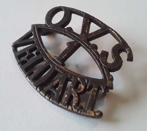 Early `Oranje Vrystaat 1ste Bataljon (Bloemfontein) Veld Artillerie` Shoulder Title.