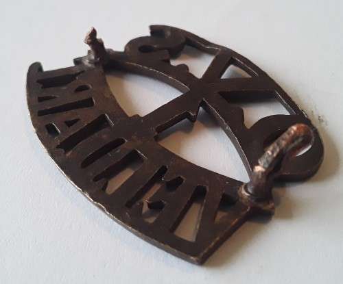 Early `Oranje Vrystaat 1ste Bataljon (Bloemfontein) Veld Artillerie` Shoulder Title.