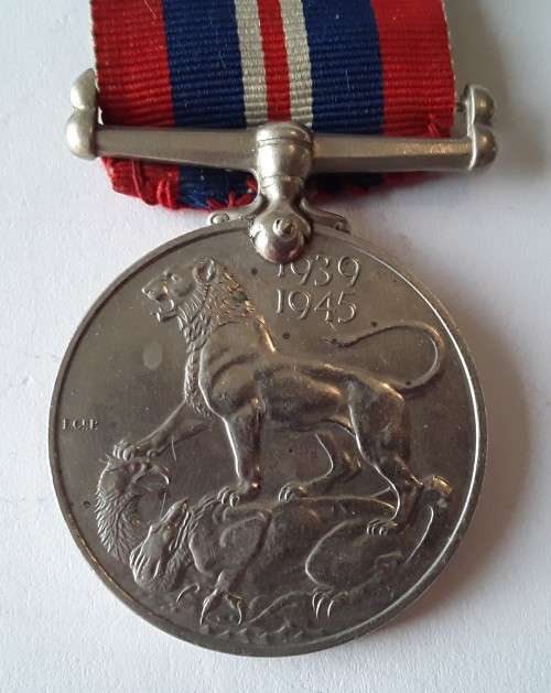WW2 Silver Africa Service Medal + 1939-1945 Medal to B.Steinfeld (Rand Light Infantry).