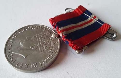 WW2 Silver Africa Service Medal + 1939-1945 Medal to B.Steinfeld (Rand Light Infantry).