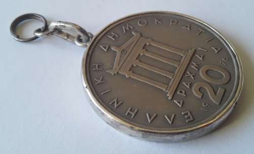 Vintage Greek 20 Drachmai (1976) Set in Solid Silver Pendant.  Stamped: `STERLING`