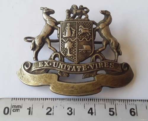 Early South African Railways / Suid Afrikaanse Spoorweg Cap Badge. Lugs Intact.
