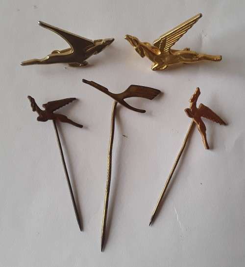 Vintage `SAA` Metal Pin And Lapel Badges Plus `Luftansa` Pin Badge. (5)