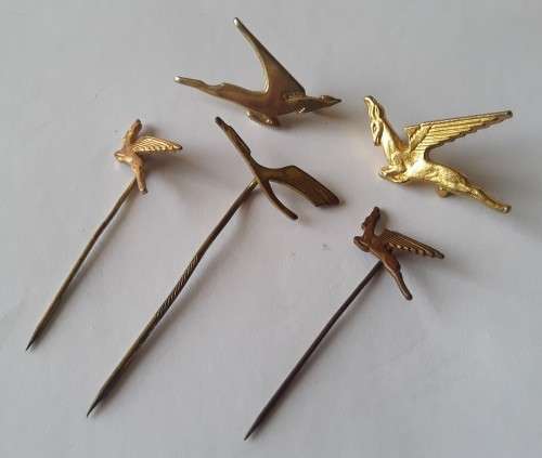 Vintage `SAA` Metal Pin And Lapel Badges Plus `Luftansa` Pin Badge. (5)